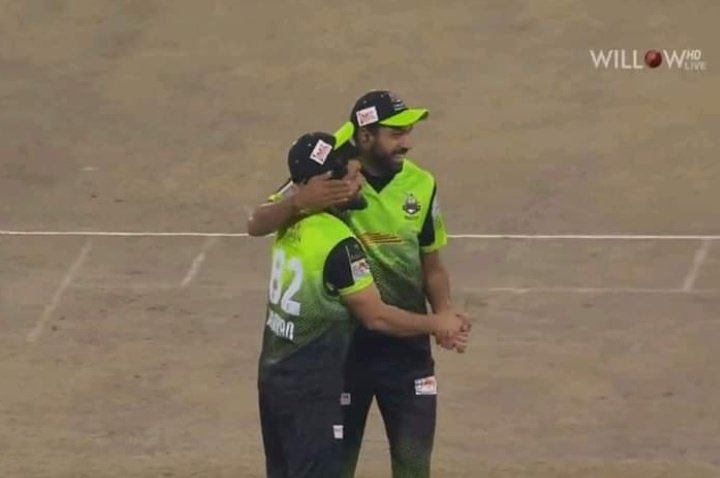 A Rauf Partner PSL 2022 Highlight: Haris Rauf slaps his partner Kamran Ghulam after ...